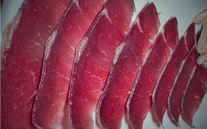 Cecina Recién Cortada de Embutidos Entrepeñas