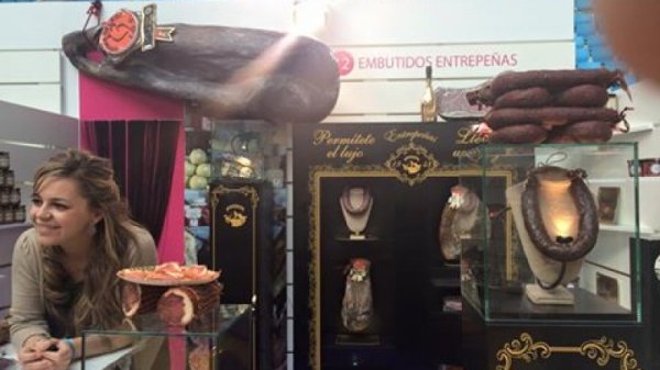 Feria de productos de León – Entrepeñas enseña algunas de las joyas de la gastronomía leonesa